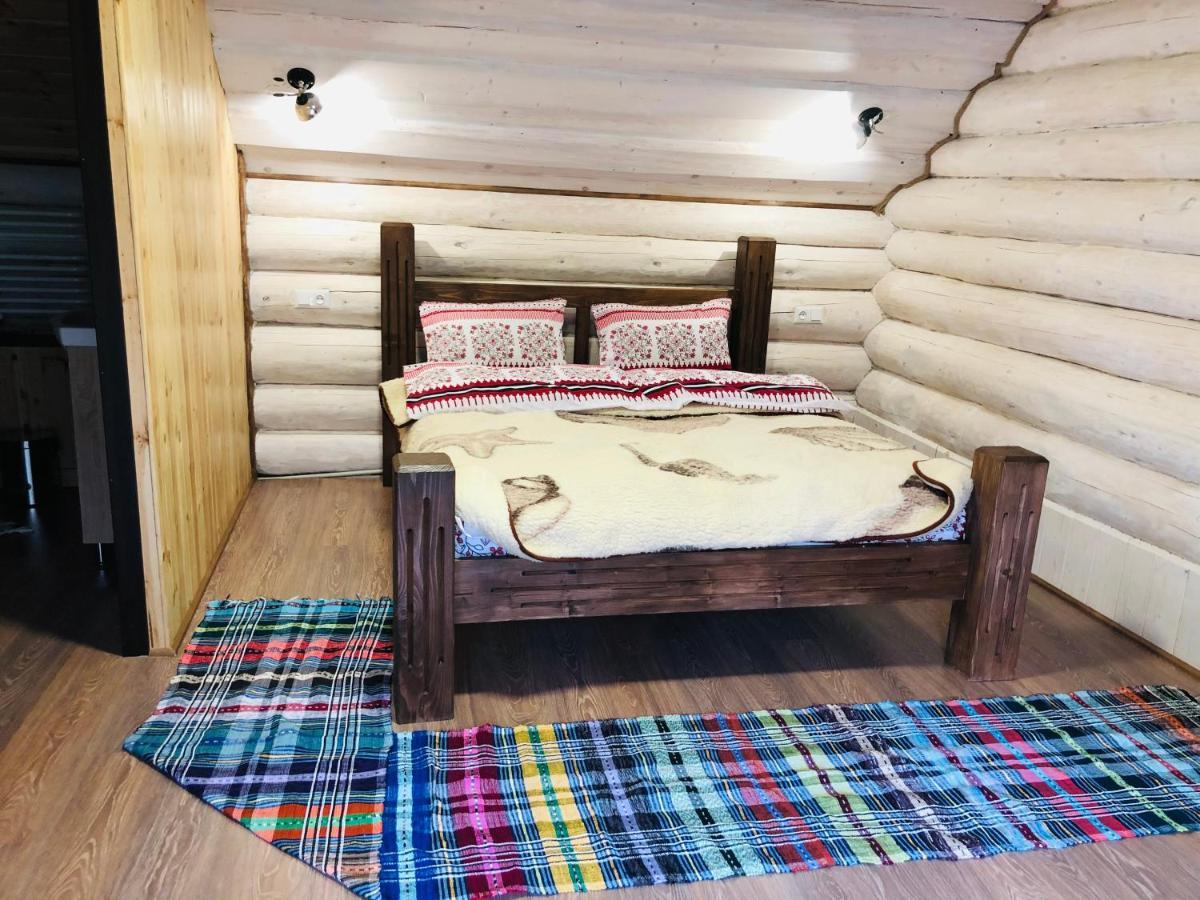 У Віти Котедж4 Synevyrsʼka Polyana Exterior foto